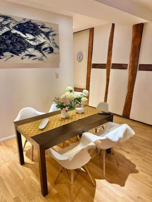 Wohnung Am Schloss 2 - Bestes Apartment In Weilburg Esterno foto